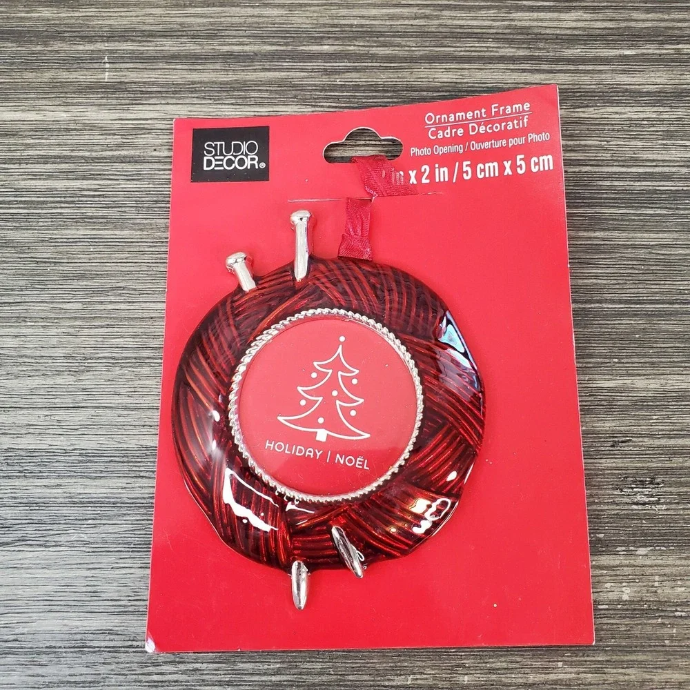 Knitting Needle Red Yarn Christmas Tree Ornament Photo Frame Enamel Metal NEW